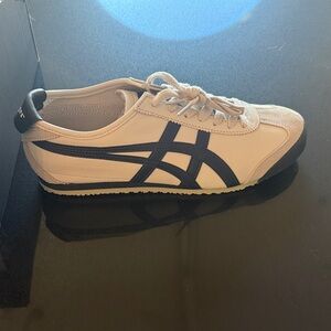 Onitsuka Tiger Men's Beige and Navy Sneakers